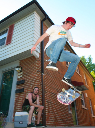 Skateboarding air
