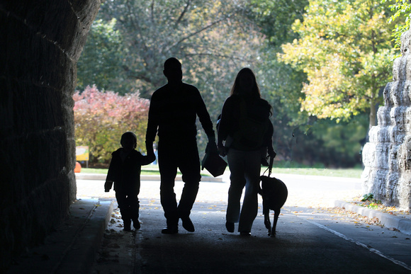 Family entering Hubbard Park